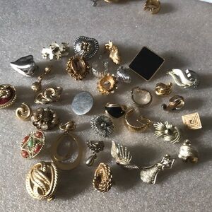 Elegant Gold and Silver single brand name Women's Earring